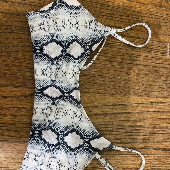 snake skin swimsuit top - Picture 1 of 1
